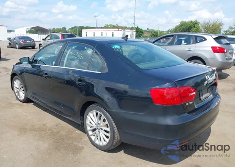 2013 Volkswagen Jetta 2.5L Sel z USA, uszkodzony, nr VIN 3VWLP7AJ3DM400997